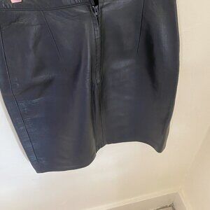 Maxima Vintage Black Leather Skirt US 4-6